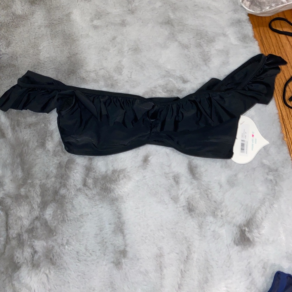 Off the shoulder bikini top size M